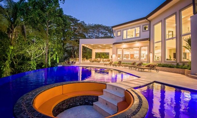 Jaco Maison | Casa Magnifica en Los Suenos