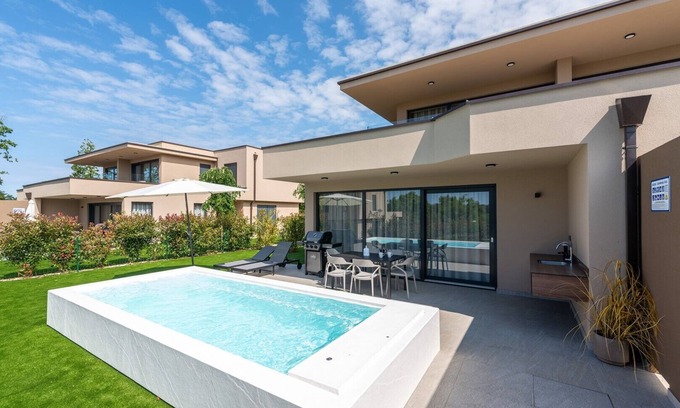 Dajla Appartement | Exclusive Ground-Floor Apartment with Private Pool and Terrace in Istria