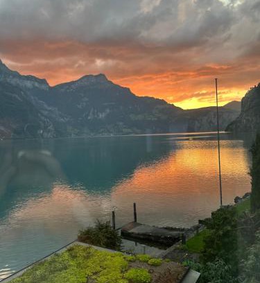Flueelen Appartement | Exclusive Lake Access Villa Studio