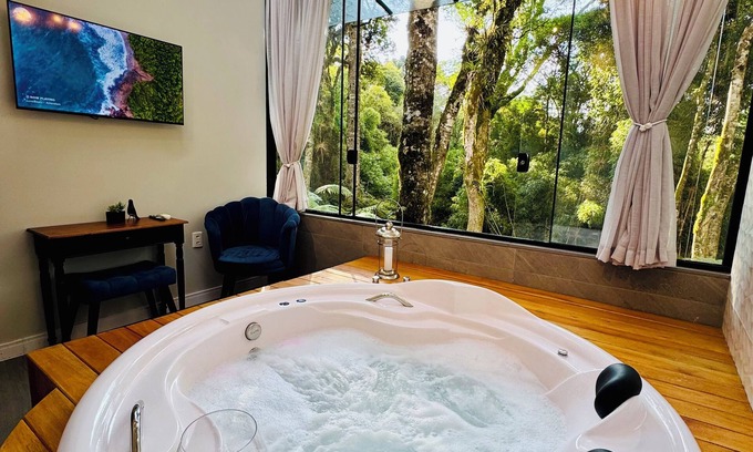 Carniel Maison | Exclusive Loft with Jacuzzi and Fireplace