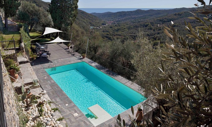 Praelo Maison | Exclusive mansion with pool in panoramic position