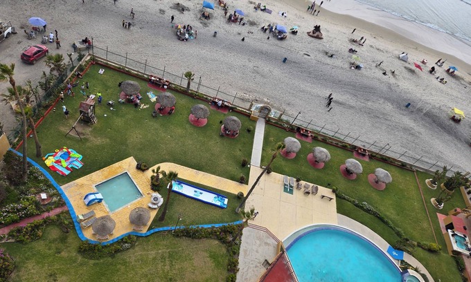 Centro Playas Copropriété | Exclusive ocean front centrally located 2-bedroom condo with WiFi in Rosarito