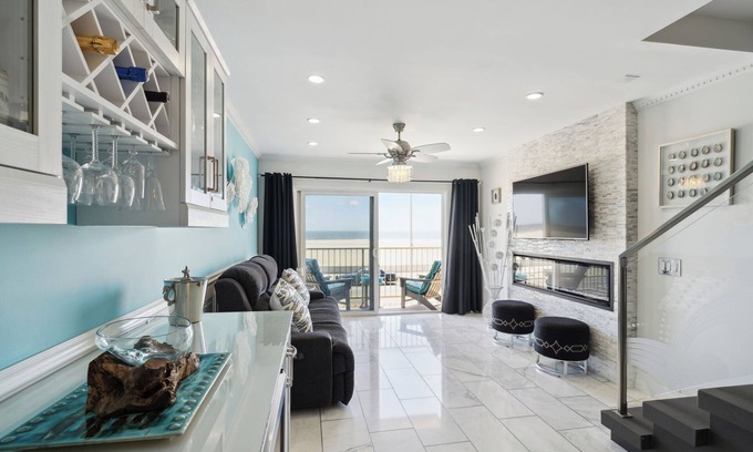 Port Hueneme Copropriété | Exclusive Oceanfront Property
