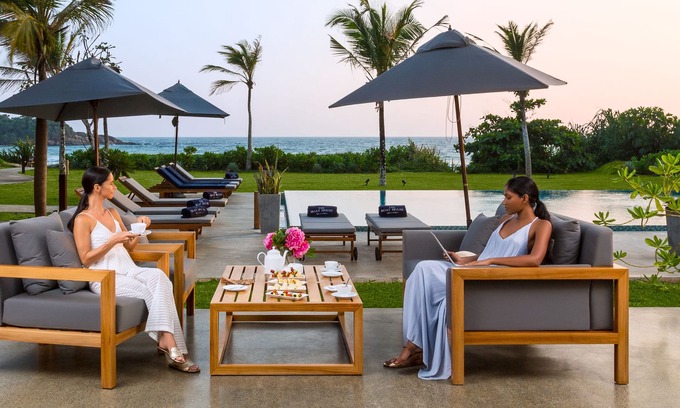 Dickwella Villa | usage exclusif du luxe face à la plage au complet 4 chambres villa avec piscine privée
