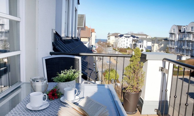 Ostseebad Kuhlungsborn Appartement | Exclusive vacation apartment Katharina with balcony and central location in Kühlungsborn