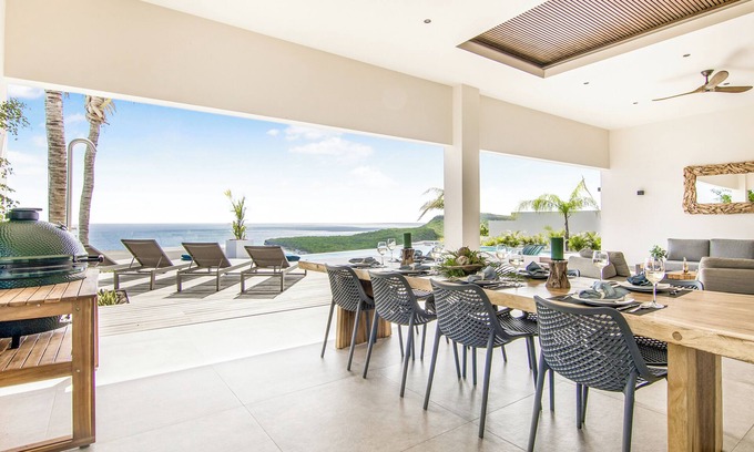 Bisento Villa | Exclusive Villa met Spectaculair Zeezicht, Infinity Pool en Jacuzzi op Cas Abao