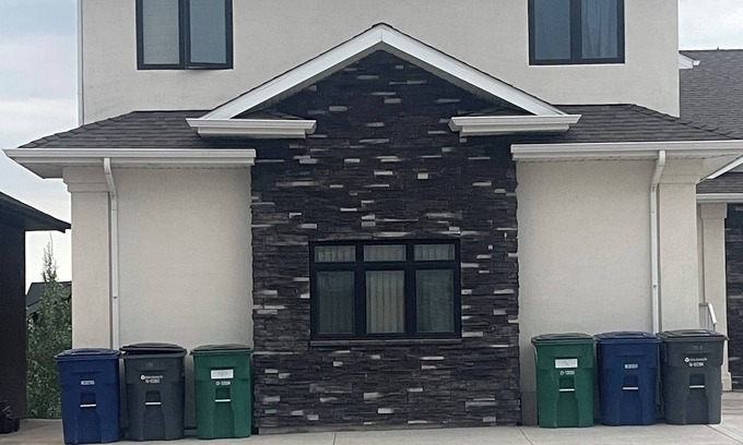 Saskatoon Maison | Executive 1BR+Den Walk-Out Suite Backing Park