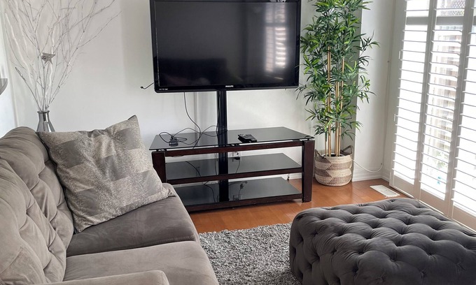 Halton Regional Municipality Maison | Executive End Unit Townhome