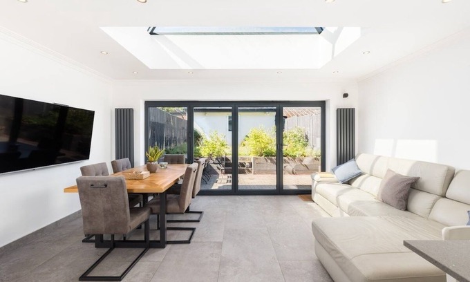 Cradley Maison | Executive Harborne House