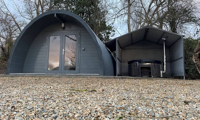 Watch House Village Cabine | Executive Pod and Jacuzzi by the river, in Co.Wexford