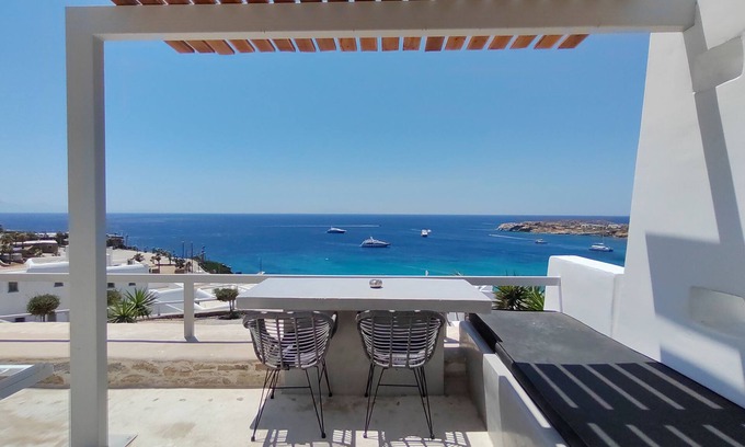 Paradise Hôtel | Executive Studio-Sea View, Shared Infinity Pool, Gym, Bar, 4'from Paradise Beach