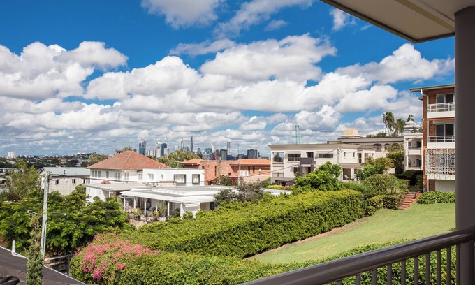 Ascot Maison | Executive Three Bedroom Two Level Spacious Home with Pool and Parking for Two