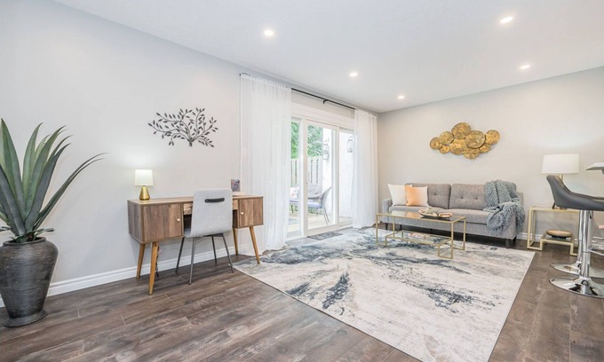 Waterloo Maison | Executive Townhouse in Central Waterloo