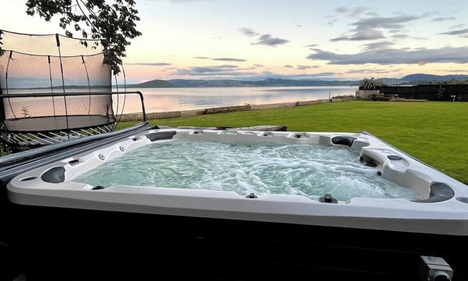 Ngongotaha Maison | Cozy Lakeside Oasis S