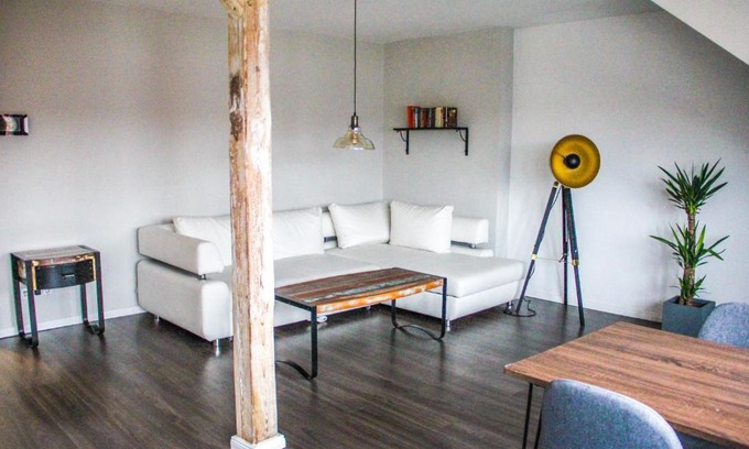 Hohentor Appartement | EXKLUSIVE 2 Zi. Dachgeschosswohnung in Top Lage!