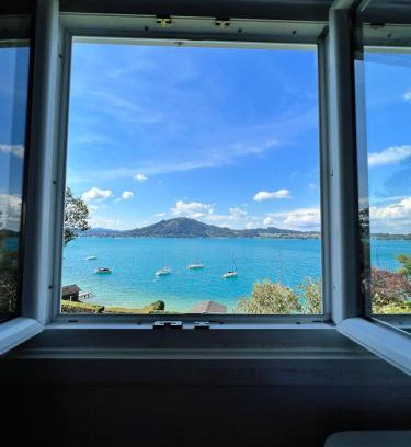 Weyregg am Attersee Maison | Exklusiver Seetraum am Attersee direkt am See