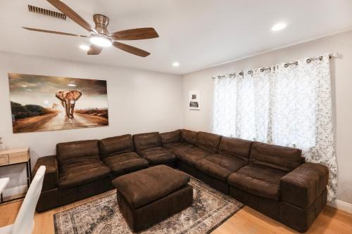 Lemon Grove Maison | Exotic home 2bed 1 bath by sdstay