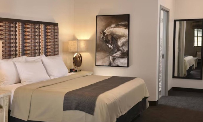 Broken Arrow Hôtel | Expanded King w/ Sofa Sleeper, Stoney Creek Broken Arrow, Parking!