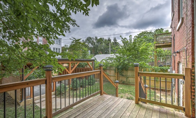 St. Louis Maison | Large & Luxurious 5Bdrm 3Ba | JZ Vacation Rentals
