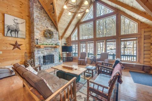New Providence Maison | Expansive Group Getaway 11 Mi to Lancaster!