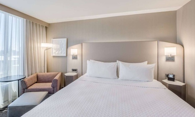 Downtown Denver Hôtel | Experience Denver's Best! Enjoy Outdoor Swimming Pool, Pet-friendly Property!