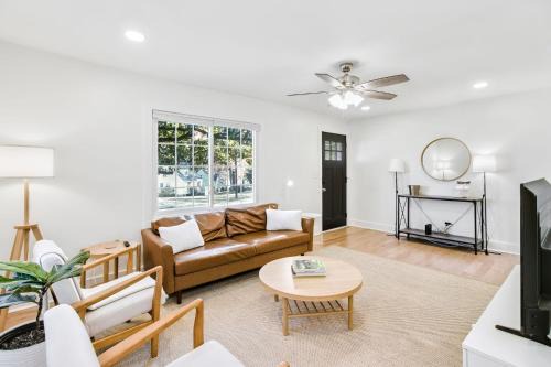 Buford Highway Maison | Experience Local Living in this Chamblee Home