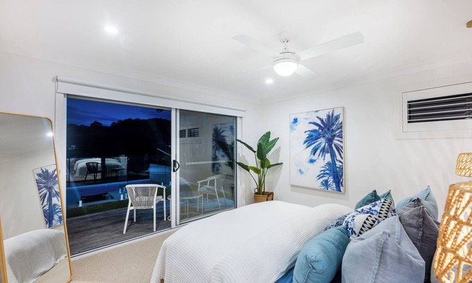 Burleigh Waters Maison | Experience Paradise: Luxury on World's Best Beach