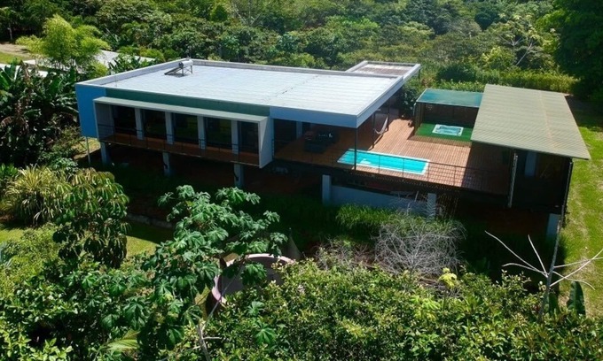 Quebrada La Gamba Maison | Experience Pavones in our 4-bed luxury house with an ocean view and sunsets