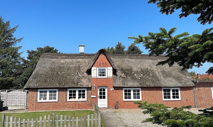 Humptrup Maison | "Experience Rustic Charm and Comfort at Jeppe Hus Ferienhaus"