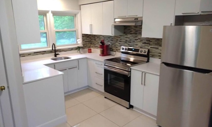 London Maison | "Experience Short-Term Rental Luxury in Our Beautiful and safe Units"
