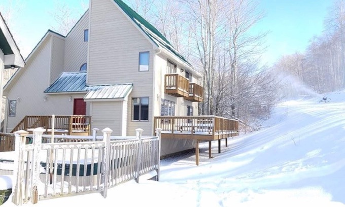 Northface Maison | Experience slope side on Salamander at The Haven!