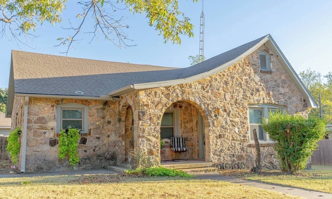 Saint Jo Maison | Experience the charm of Saint Jo, Texas, in this cozy home designed for a peaceful escape