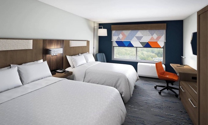 West Kissimmee Hôtel | Experience The Magic of Orlando- 2 Rooms W/ Free Shuttle, 5 Pools, and Breakfast