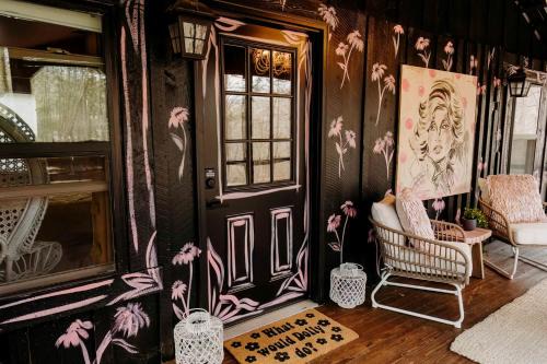 Tracy City Maison | Experience the Magic of Our Original Family Cabin in Tracy City, TN
