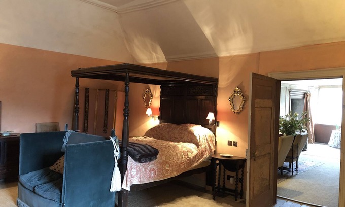 Peebles Autre | Explore an entire castle whilst staying in historical splendour.