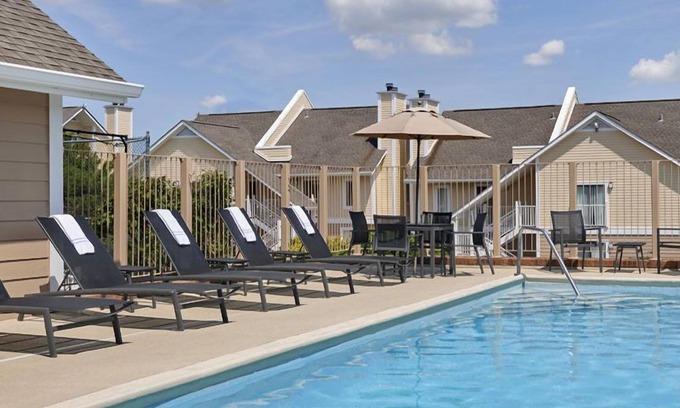 Somers Point Maison | Explore Atlantic City's Dining & Entertainment! Complimentary Breakfast Buffet!