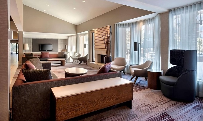 Milford Hôtel | Explore Downtown Boston! Three 1BR Suite, Pets Are Allowed, Indoor Pool!