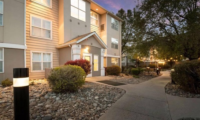 Reno/Tahoe Airport Hôtel | Explore Nevada Historical Society! Pets Allowed, Free Breakfast