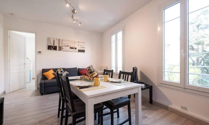 Le Piol Appartement | 3P dans Villa Nicoise★vue★calme★central★parking