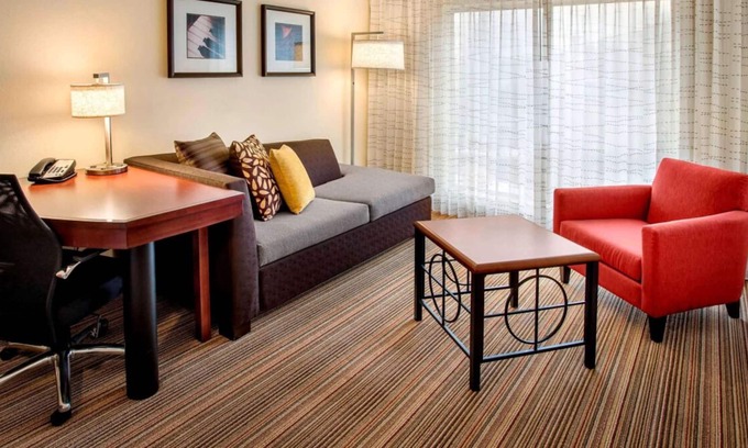 Westborough Maison | Explore Westborough! Free Parking, Pool, Short Drive to Lake Chauncy Beach
