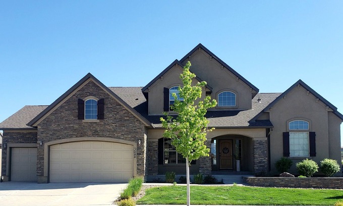 Flying Horse Maison | EXQUISENT PROPERTY.5 MIN FROM AIR FORCE. 5200 SQ FT. 5 BR. 5 BR. 5 🔥PLACES.