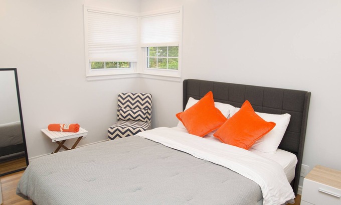Queens Maison | Exquisite 5 BR, 2 B home in the NYC area 10 minutes from JFK in a quiet area.