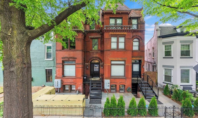 Shaw Appartement | Luxury 8BR/7BA Mansion | Historic in DC's Heart