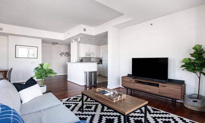 Cupertino Appartement | Exquisite Cupertino 1BR w/ Balcony & Gym, nr Nightlife, by Blueground