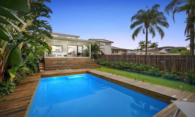 Scarborough Maison | "Exquisite Family Home & Pool" - Scarborough Q 4020