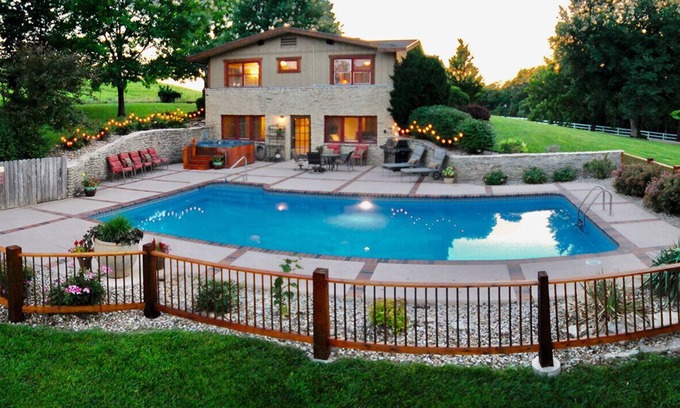 Manhattan Maison | Exquisite Private Estate sur 250 Acres w / Pool, bain à remous, et Grange événement