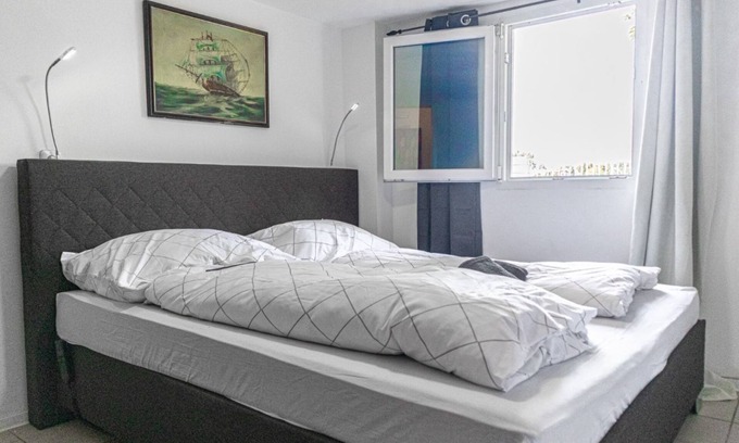 Grinzing Villa | Exquisite Home w/ Garden & Free Parking - for 20p