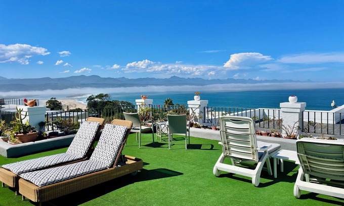 Plettenberg Bay Appartement | Exquisite Plett Penthouse: Landmark Luxury & Panoramic Coastal Views
