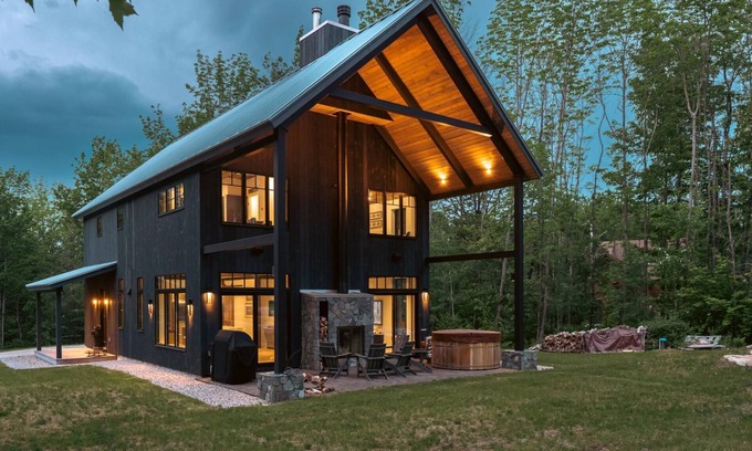 Greenwood Maison | Exquisite Rustic Modern Ski Haus Right on MT Abram Bike Park