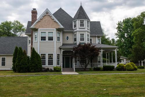 Springfield Maison | Exquisite Victorian